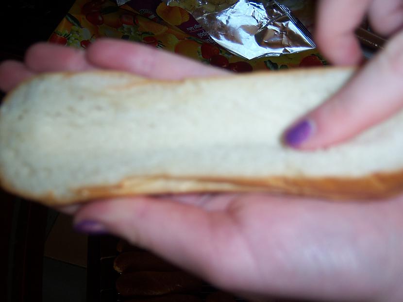 mazliet iespiežam maizītes... Autors: suns von kaķis [RC] hotdogi