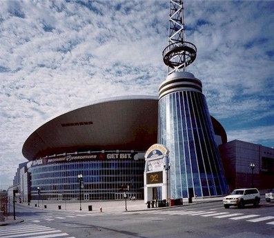 Bridgestone arena scaroneit... Autors: Rammštein NHL komandu arēnas! 1 daļa.