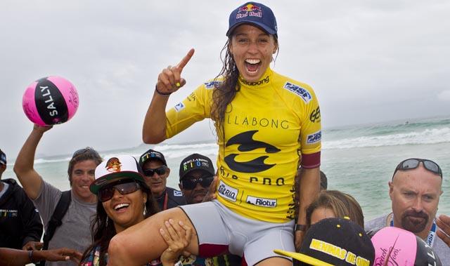 Sally Fitzgibbons... Autors: whosays Best Female Surfers 2012