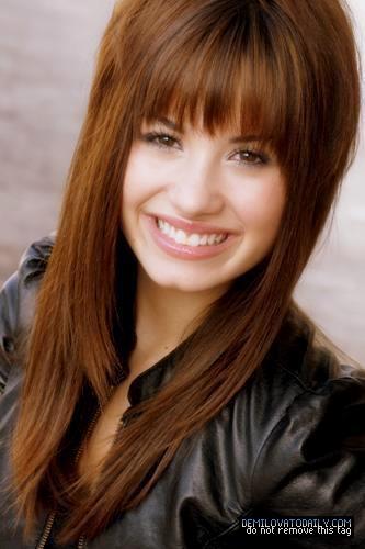 2008 Autors: Doolittle The evolution of: Demi Lovato.