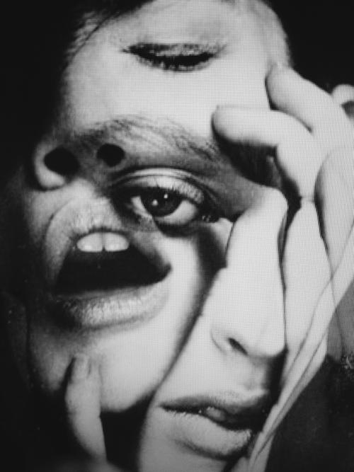 Autors: blū Sick is the new sane 3.