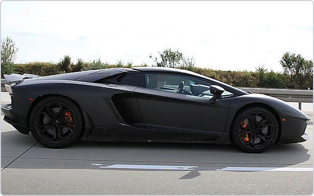  Autors: iAutoLV Lamborghini Aventador manīts testos
