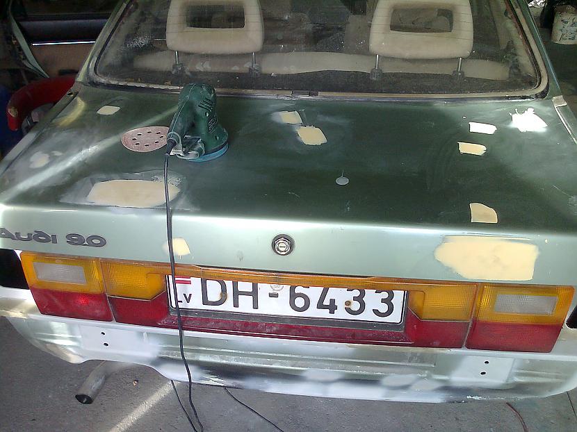 ar scarono slīpējamo... Autors: buls1995 audi 90 projekts 3 daļa