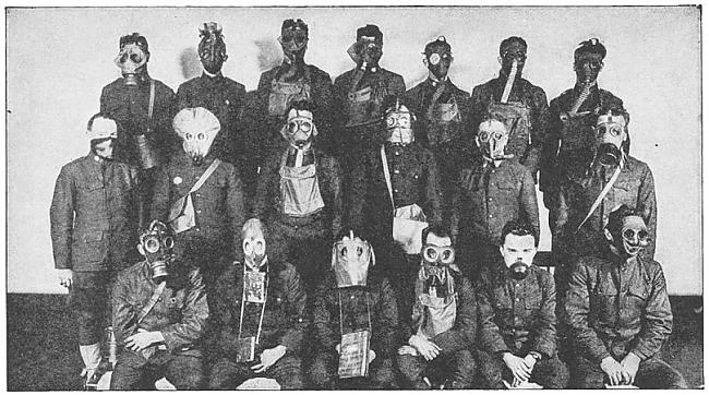  Autors: Raziels Cilvēki gāzmaskās