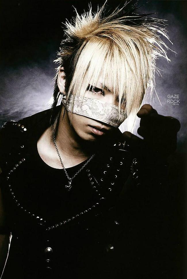  Autors: Aoii The Gazette grupas dalībnieks : Reita