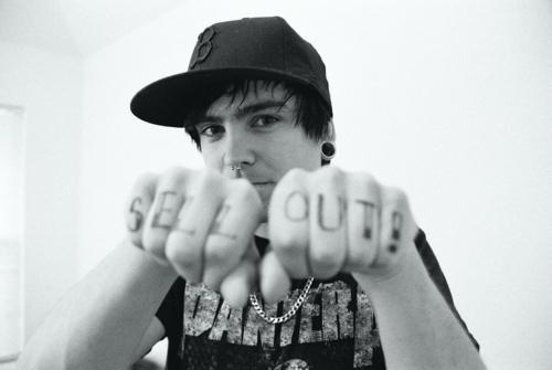  Autors: Massonix Tattoo 3 ▲
