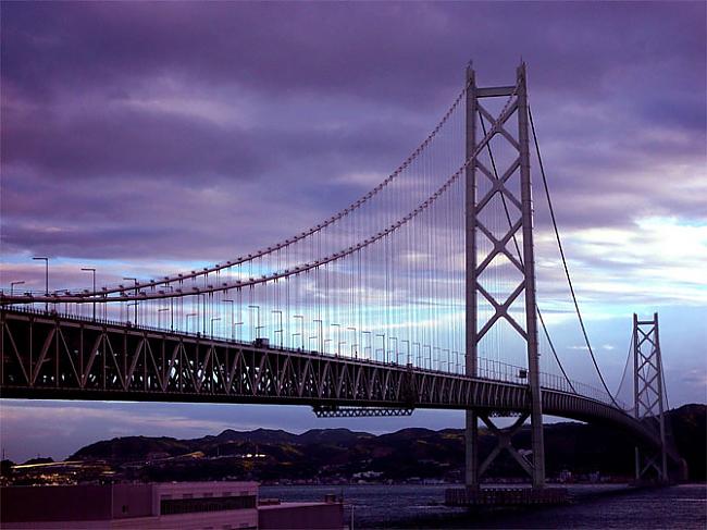 The AkashiKaikyo Bridge... Autors: Chubijs Populārākie tilti pasaulē.