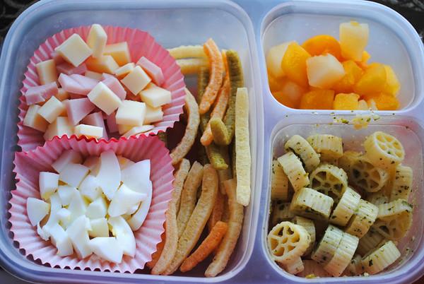 Gaļa un siers augļi makaroni... Autors: sfinksa Idejas pusdienu vai uzkodu kastītēm