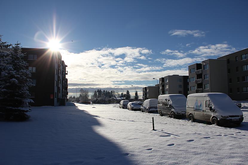  Autors: MarkoPollo Pirmais sniegs Igaunijā.