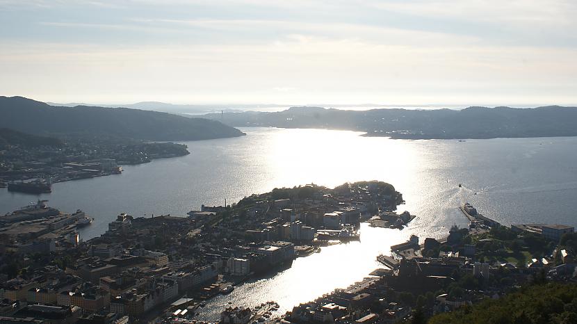 Manis fotogrāfētā bildenbsp ... Autors: supernovalv Skaistā Norvēģija!!!