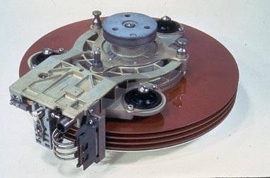 1973 ndash IBM 3340 Winchester... Autors: Werkis2 Cieto Disku - HDD vēsture  1953 - 1986. (1.daļa).
