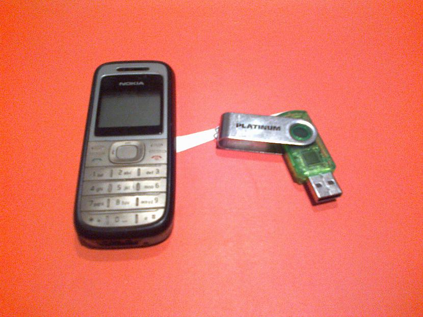 NOKIA 1200 ar 8gb iebūvēto atmiņu.