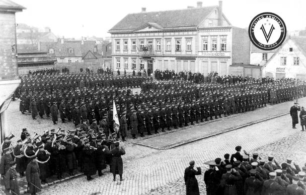 Latvijas pirmā kara orķestra... Autors: sliipetais Latvijas armija fotogrāfijās(1920.g-1940.g.)