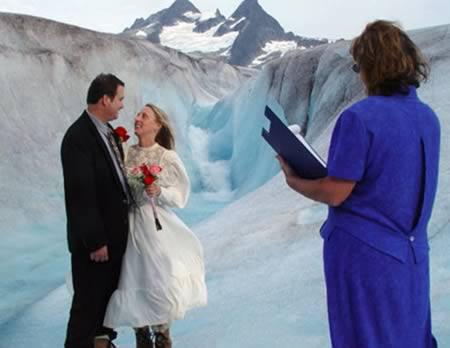 Kāzas ledājos Autors: davidoff15 10 Dīvainākās kāzu cermonijas.