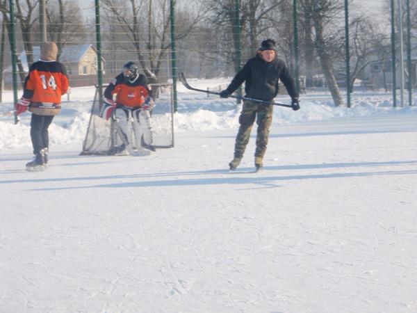  Autors: Fosilija Īstu vīru sporta veids – hokejs – 25grādos