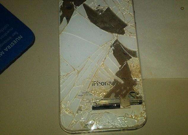 Shibani Bhujle Ņujorkas... Autors: BoyMan iPhone sprāgst, Apple vienalga.