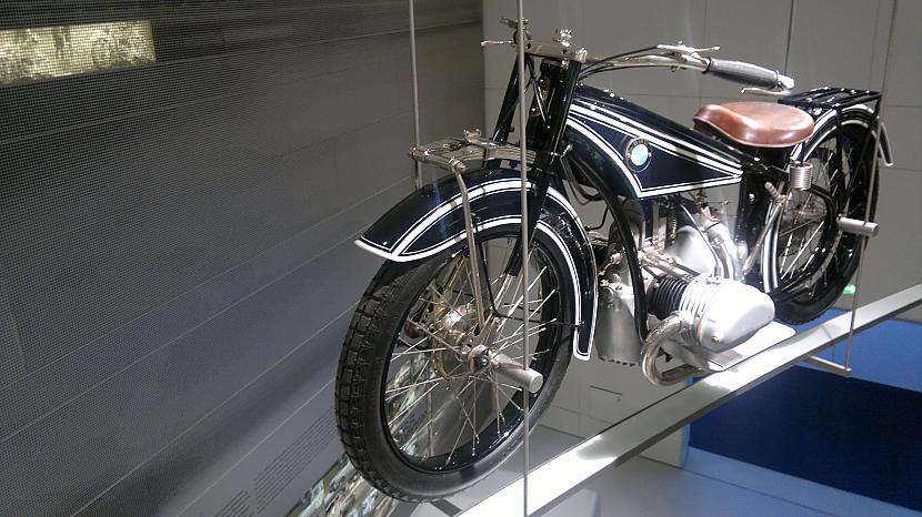 Motociklets arī Autors: Ragnars Lodbroks BMW muzejs Minhenē ,Vācijā.
