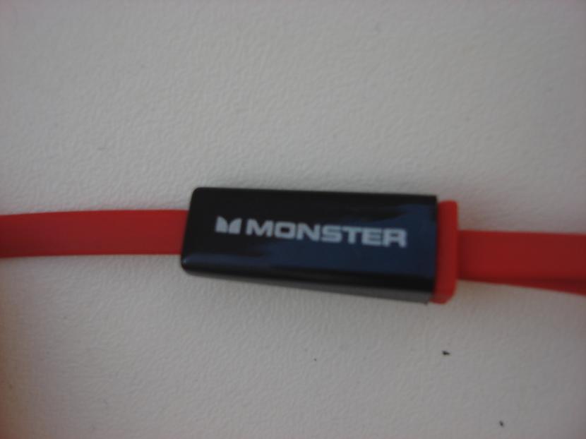 Mazais feikotais monster logo... Autors: Kevins82 Tour beats by dr dre