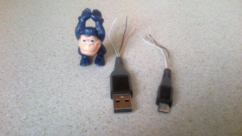 sagrauztais USB un sarkofāgs Autors: reineenc garlaicība sit augstu vilni..