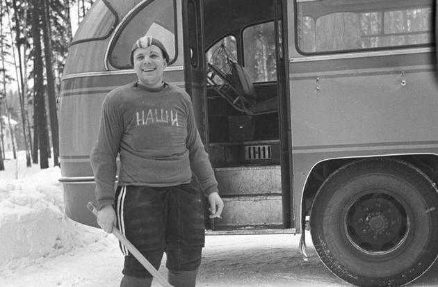 Kapteinis kosmonautu hokeja... Autors: KaifLaifers Gagarina foto iz dzīves..