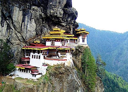 ButānaAtrodas augstu Tibetas... Autors: KaifLaifers Kurās valstīs dzīvot...