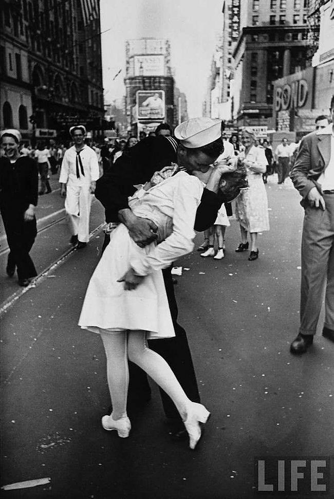 VJ diena 1945Scaronis foto... Autors: KaifLaifers '40. gadu nozīmīgākie attēli