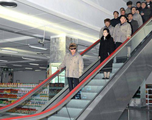 Ziemeļkorejas vadītājsKim... Autors: ziizii Pēdējās bildes pirms mūžības (papildināts)