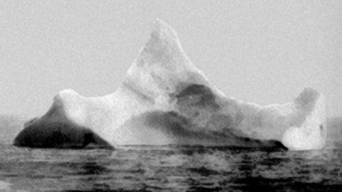 Aisberga fotogrāfija 1912 Tiek... Autors: elv1js Retas fotogrāfijas.