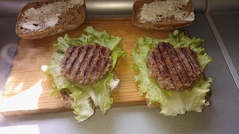 Gaļa tai laikā jau ir... Autors: blefs Mājas burgeris