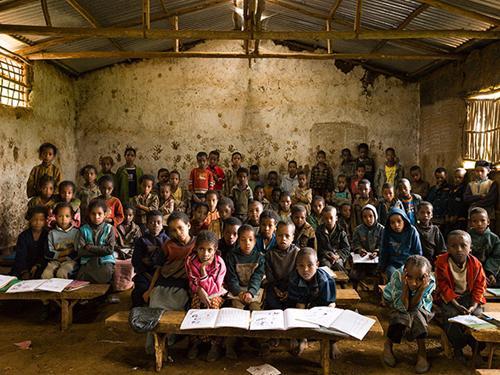 Etiopija Afrika Scaronajā... Autors: TheMikusa Skolas dažādās pasaules valstīs.