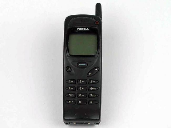 1997  Nokia 3110 Autors: lucifers Nokia evolūcīja.