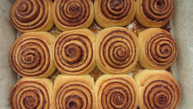  Autors: Fosilija Kanēļmaizītes (cinnabons)