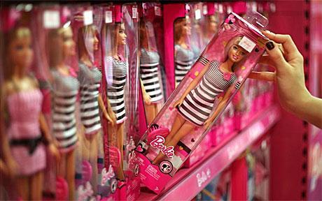3 Barbie lelles pārdod katru... Autors: elv1js Fakti par... jebko
