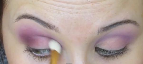  Autors: originalsnosaukums D.I.Y. MakeUp: Purple glitter makeup Tutorial