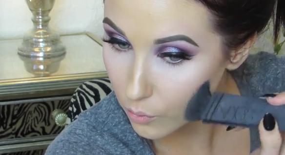  Autors: originalsnosaukums D.I.Y. MakeUp: Purple glitter makeup Tutorial