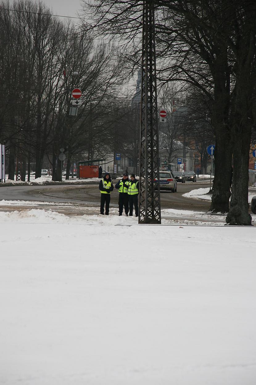 Mūsu varonīgie sargi kuriem... Autors: Degtyarev 03.02.2014