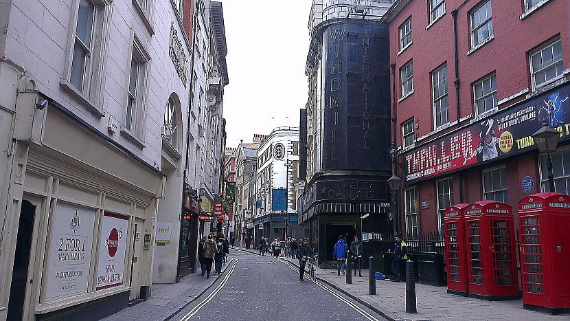 Tālāk devos uz Oxford Street... Autors: Latišs Londona. Ātrais trips cauri.