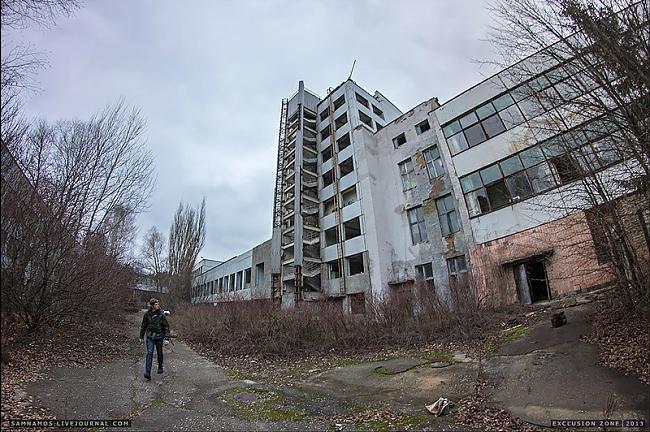 Augstāka ēka teritorijānbsp Autors: kaashis Rūpnīca Černobiļā