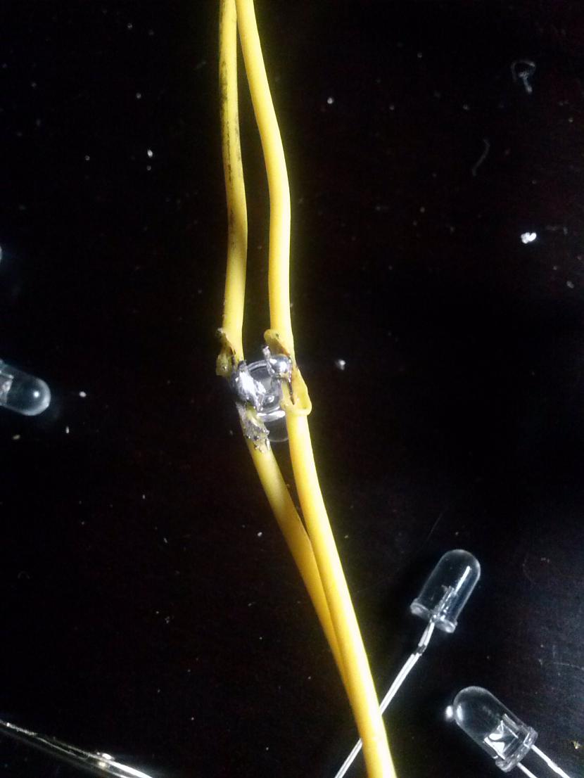 Te pirmā diode pielodētanbsp Autors: Semikom DIY LED lenta.