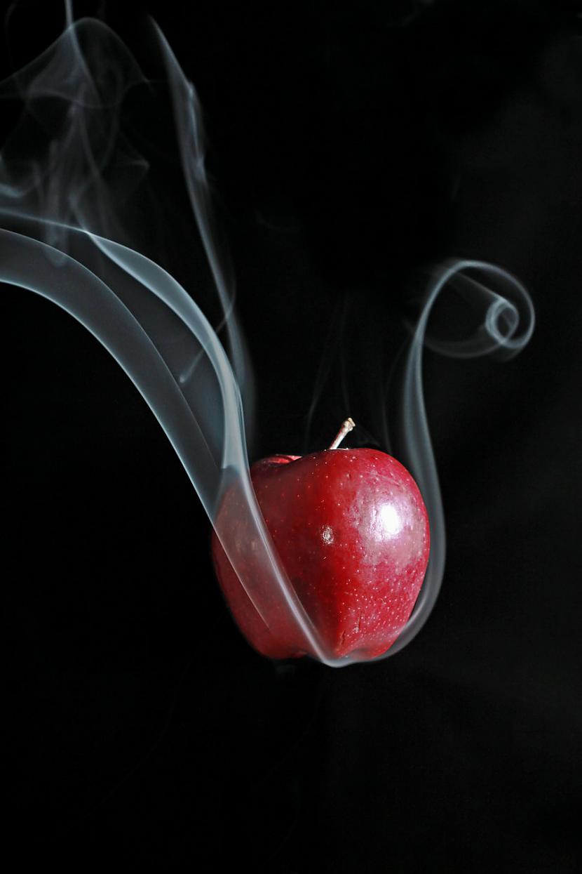 Smēķējot pie Apple datora var... Autors: Laciz Fakti par Apple!