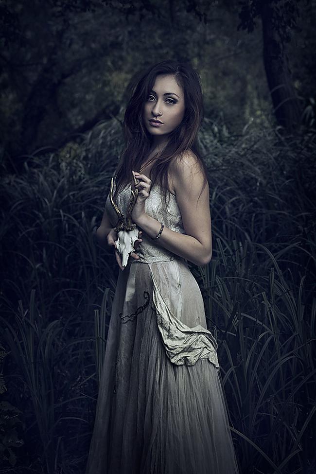  Autors: minerālis Women photo in forest