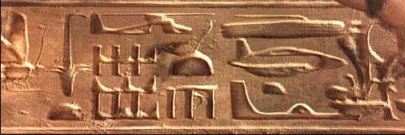 Senie hieroglifi ... Autors: Enrike Iglesiass Citplanētieši pasaules vēsturē...