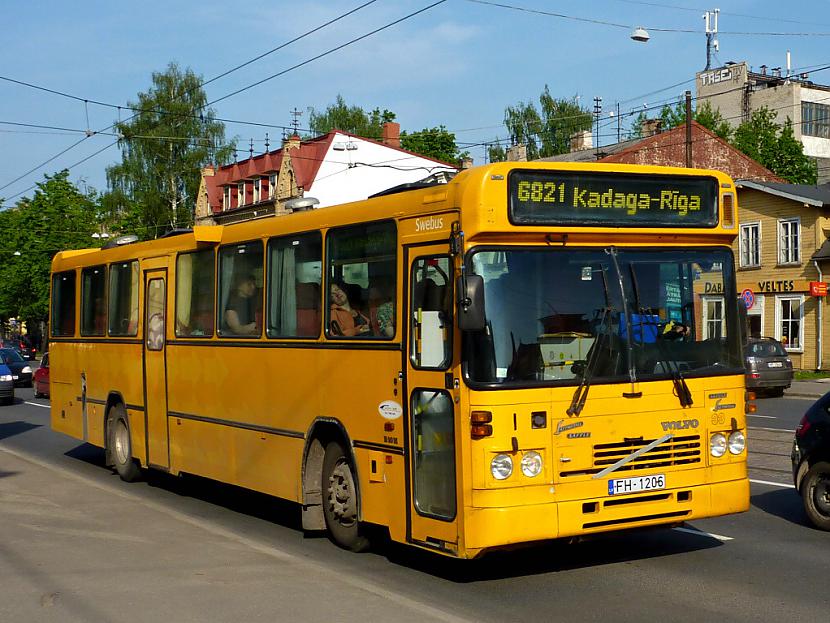 VolvonbspSaumlfflenbsp Autors: bobija Rīgas mikroautobusu satiksme,Ogres autobuss un Ekspress Ādaži autobusi