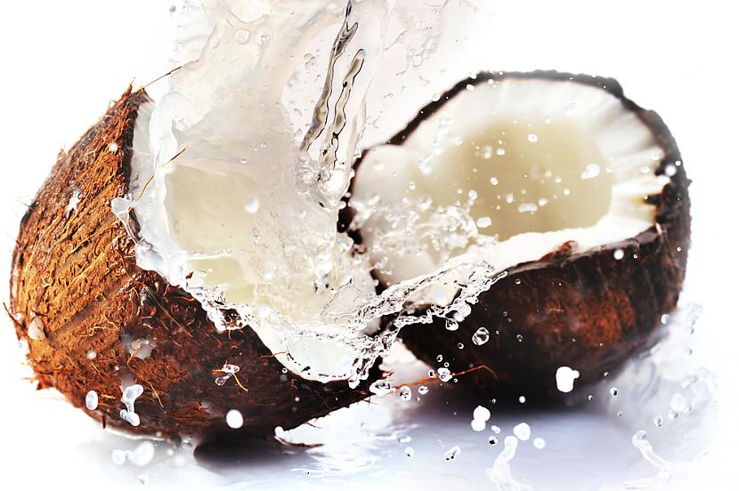 Kokosriekstu ūdeni vajadzības... Autors: MegaKakis 10 šokējoši fakti par pārtiku!!