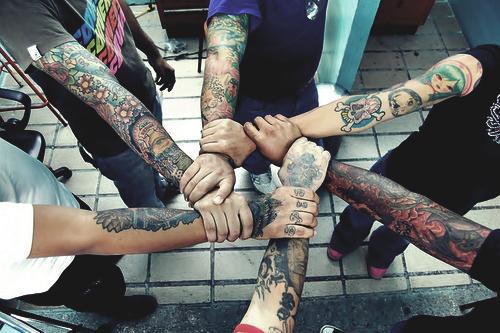  Autors: Kumelīte Pīrsingi, Tuneļi, Tetovējumi. `3