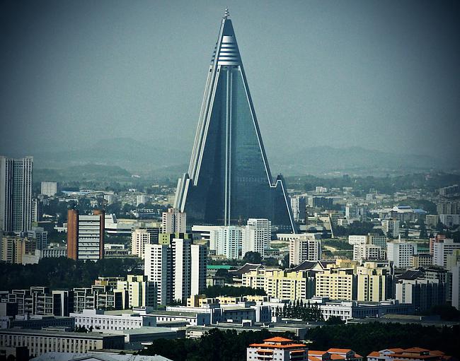Kim Jongil laukums Phenjanā... Autors: druvalds Noslēpumu zeme Ziemeļkoreja