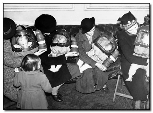 Pētnieki atklāja ka mazi bērni... Autors: Man vienalga 13 Veco laiku kara fotogrāfijas, kuras NAV fotošopētas!