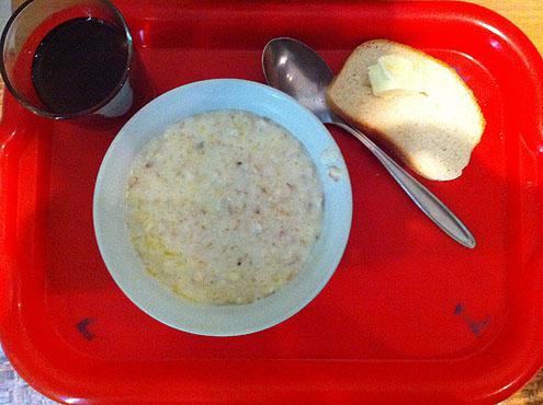 Ja kādam nācies ēst brokastis... Autors: ghost07 Ko bērniem dod ēst Latvijas skolās