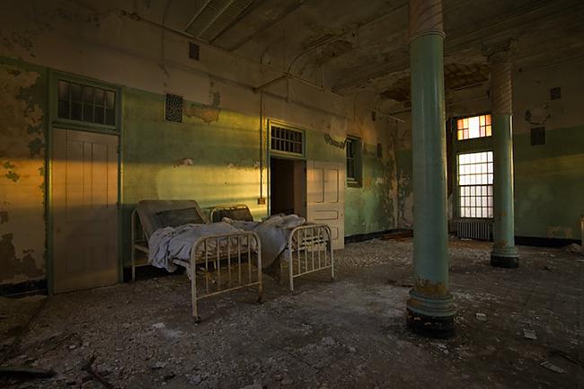 Trentonas psihiatriskā... Autors: SunshineFlower 20 pasaules baismīgākās slimnīcas, kurās jau sen neviena dzīva pacienta nav...