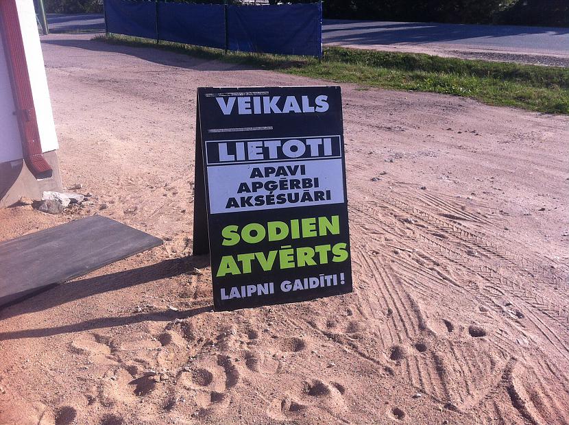 Lietoto apģērbu veikalsSodien... Autors: 12 Anekdotes...Daudz anekdotes 4